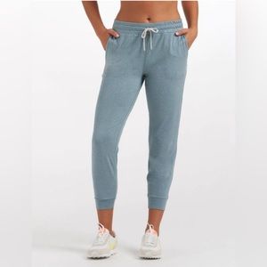 Vuori performance joggers